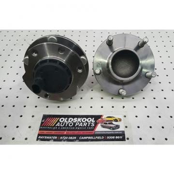 SET OF FRONT WHEEL BEARING &amp; HUB UNITS HOLDEN COMMODORE VT-II VX VY VZ WITH ABS